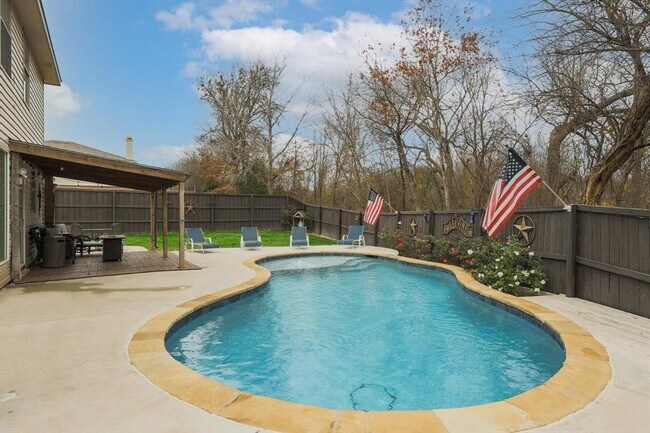 Building Photo - 2412 Avalon Creek Way
