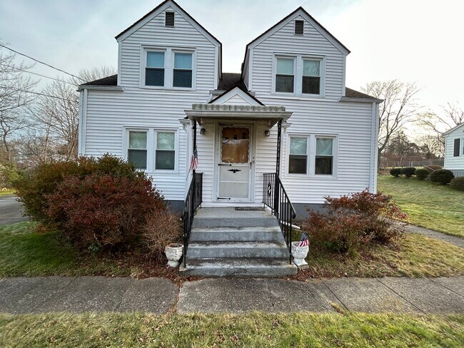 Building Photo - 34 Rose Hill Rd