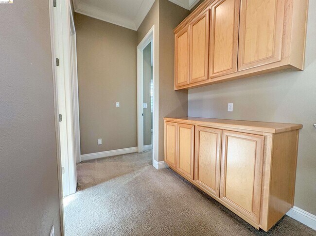 Building Photo - 2497 Winged Foot Rd