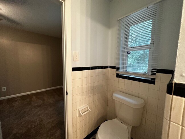 Building Photo - 1730 Atkamire Dr