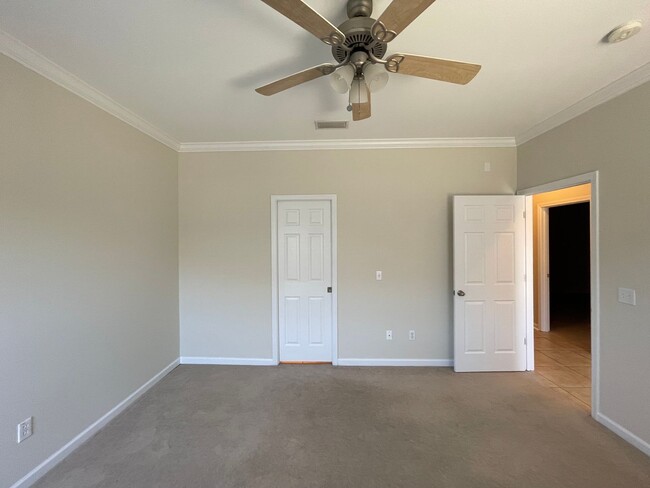 Building Photo - Cotton Creek - One Story Townhome!