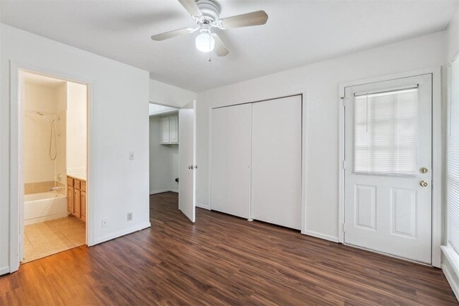 Building Photo - 727 Rockridge Cir