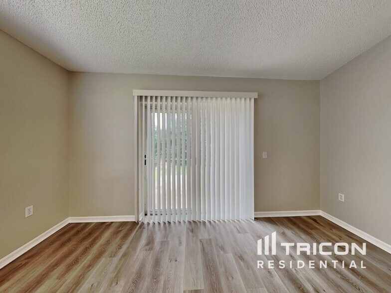 Building Photo - 649 Doe Cove Pl