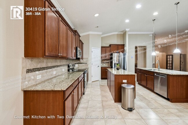 Building Photo - 30419 Gidran Terrace