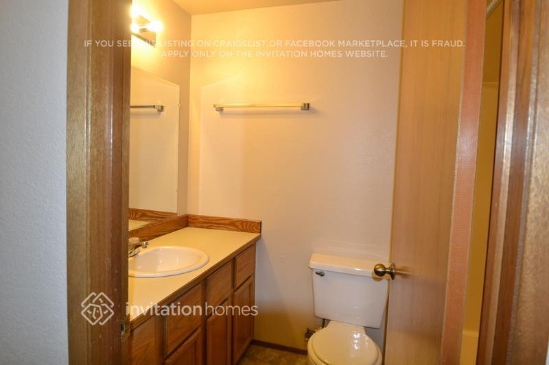 Building Photo - 1117 Cascade Dr