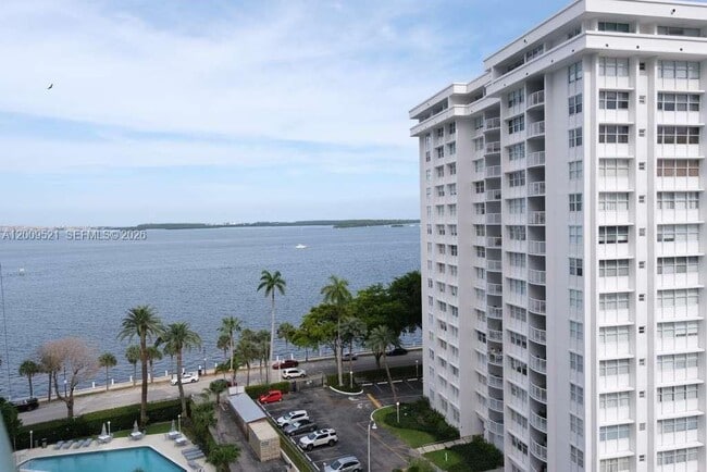Building Photo - 1408 Brickell Bay Dr
