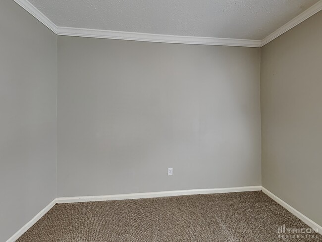Building Photo - 25568 Dogwood Ln