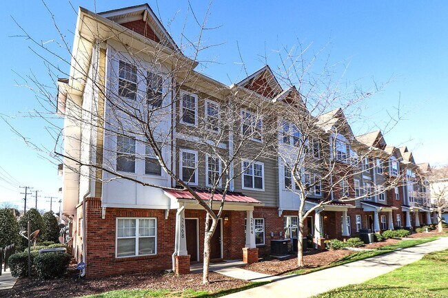 Building Photo - Weddington2664