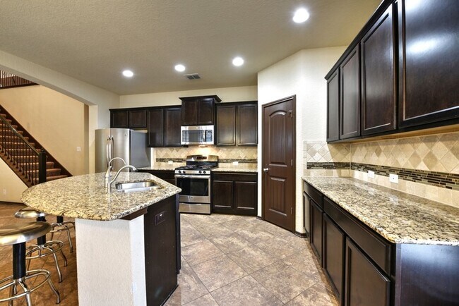 Building Photo - BEAUTIFUL HOME  |  4 BEDS & 3.5 BATHS  |  OFFICE  |  LOFT  |  NEAR 1604 AND 151