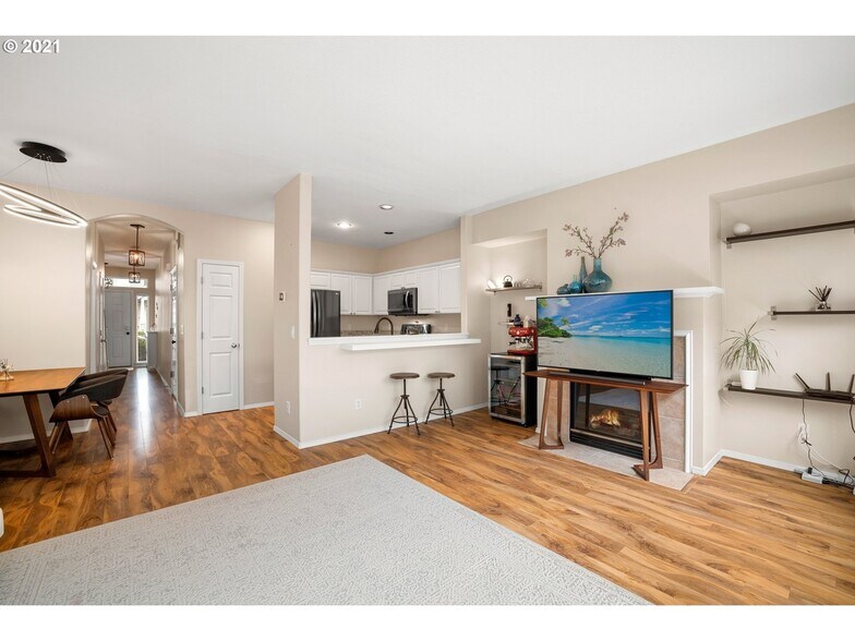 Building Photo - 17293 SW Berkeley Ln