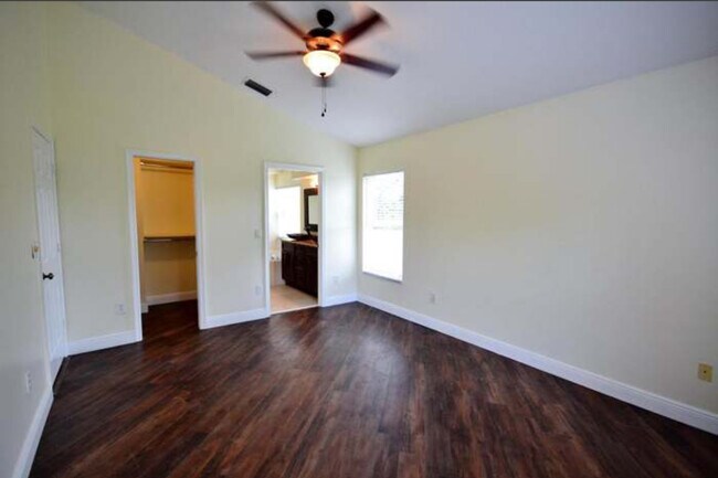 Master bedroom - 17569 89th Pl N