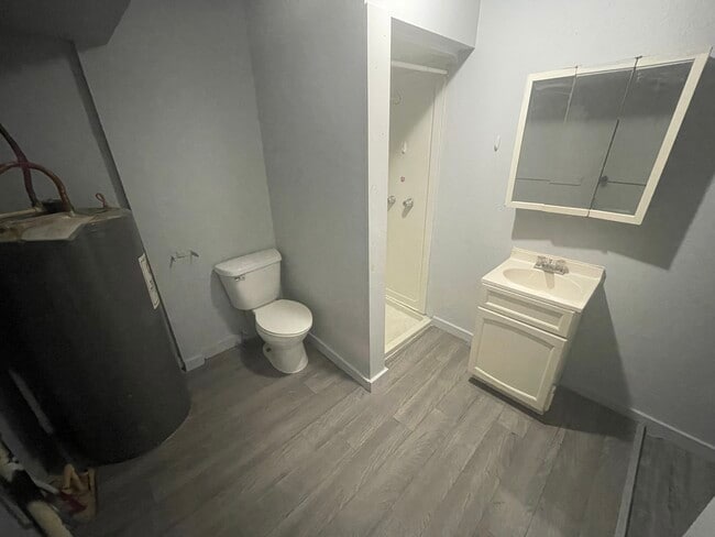 Building Photo - 815.5-B Griffin-S