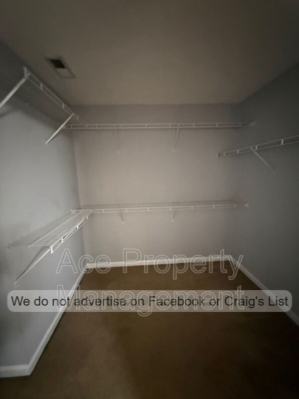 Building Photo - 2427 Kimbolton Drive