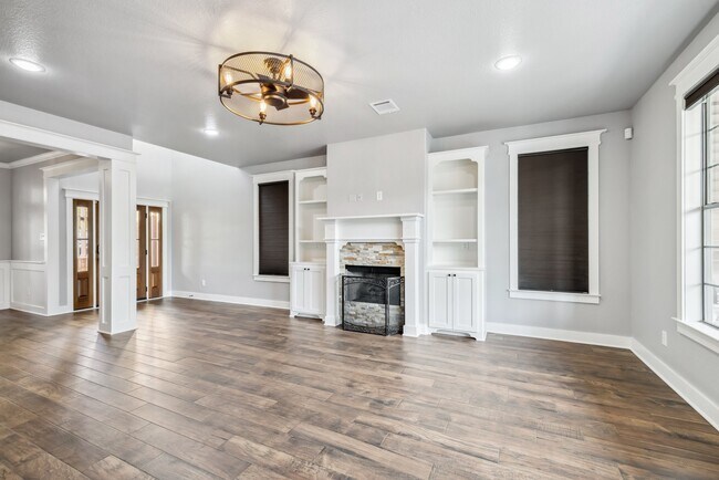 Building Photo - 12336 Pebble View Dr