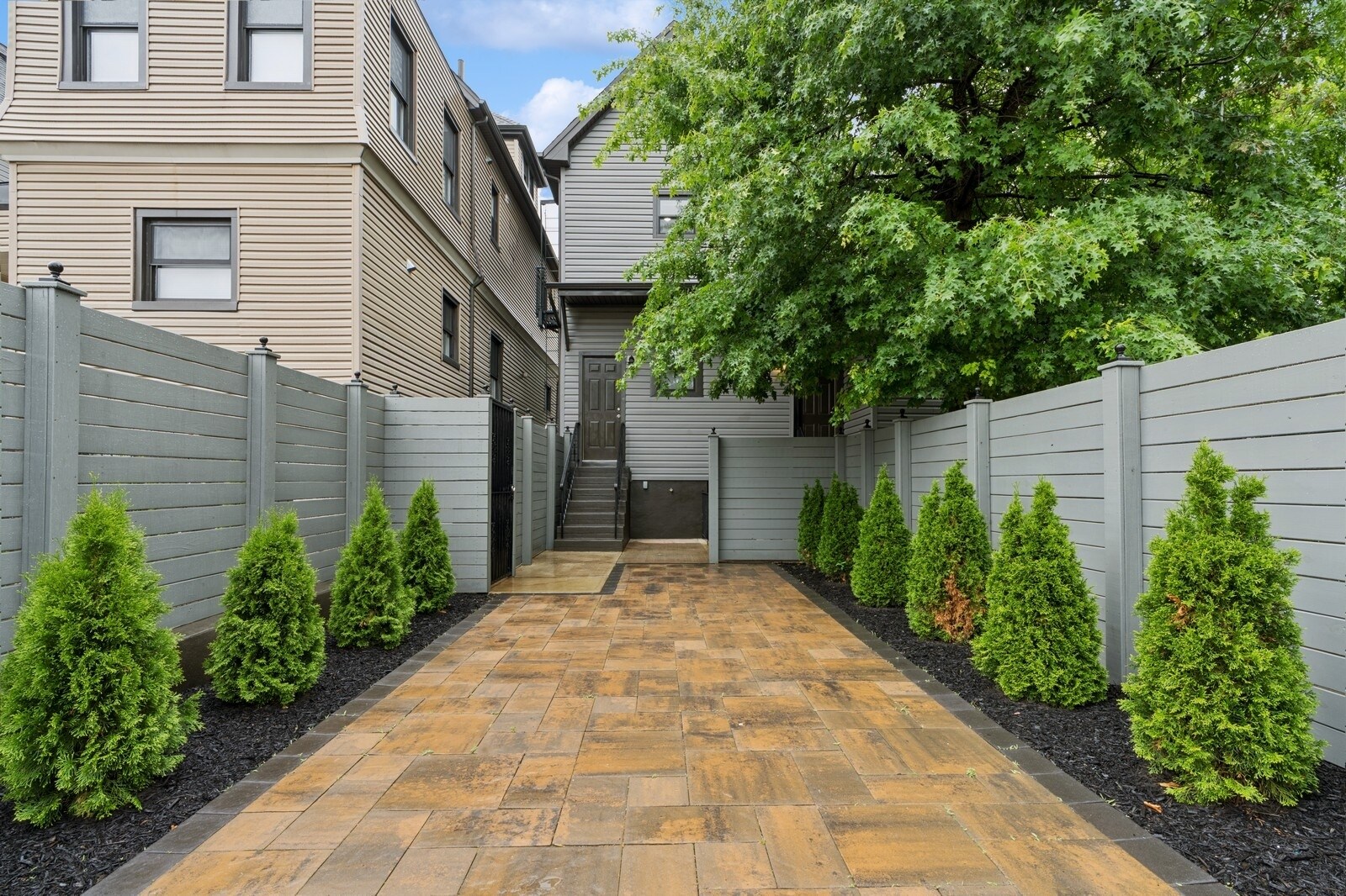 Building Photo - 350 Arlington Ave