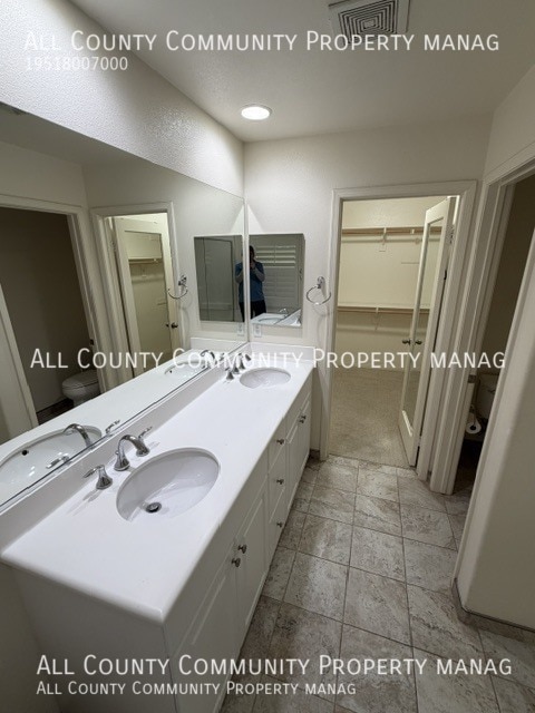 Building Photo - 315 W Linden Dr