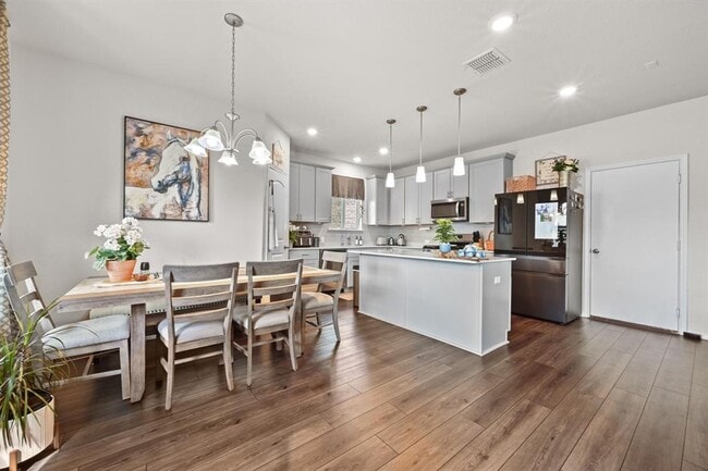 Building Photo - 446 Grace Lilly Dr