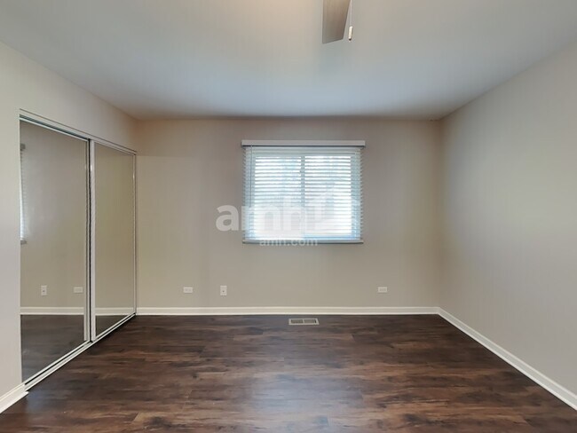 Building Photo - 3612 Fawn Ln