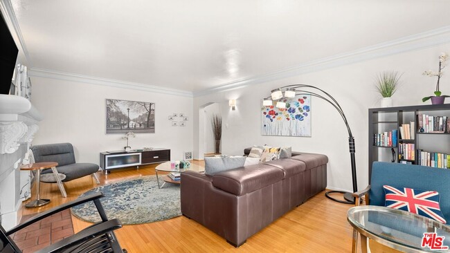 Building Photo - 434 N Genesee Ave