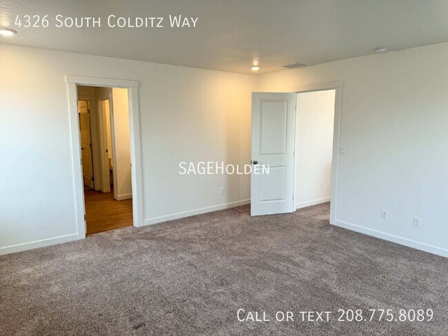 Building Photo - 4326 S Colditz Wy