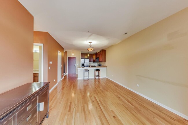 Building Photo - 6436 Roosevelt Rd