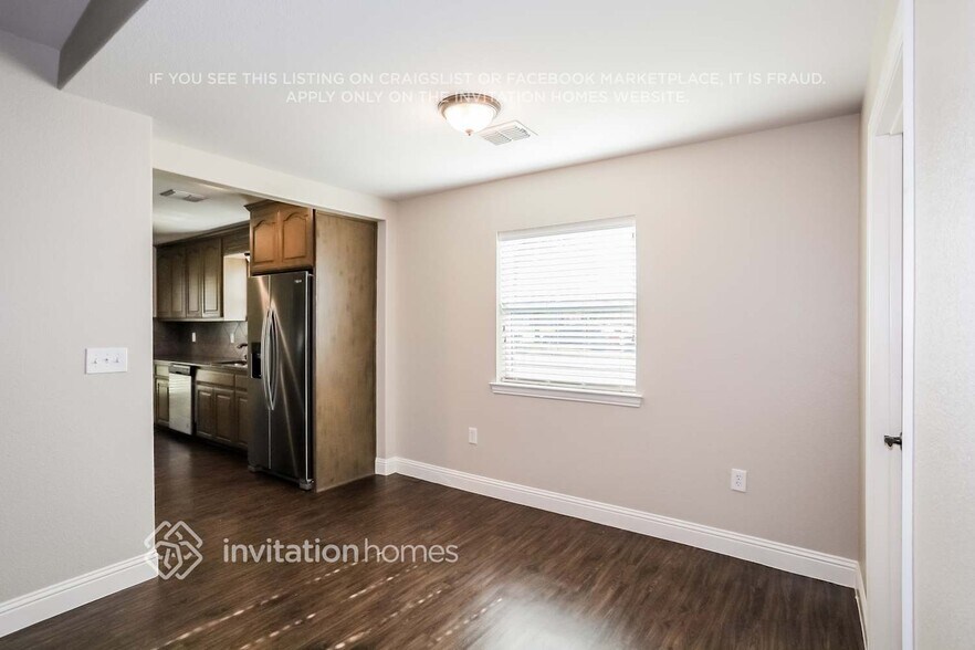 Building Photo - 2101 Colonial Dr