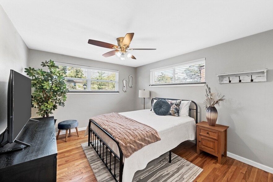 Building Photo - 10128 Manchester Rd