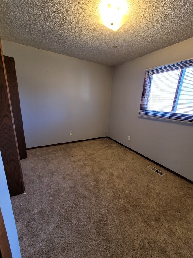 Building Photo - 240 Marvin Elwood Rd