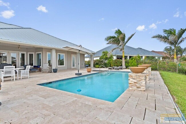 Building Photo - 4 Sawgrass Ct