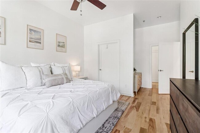 Building Photo - 1430 Dresden Dr NE