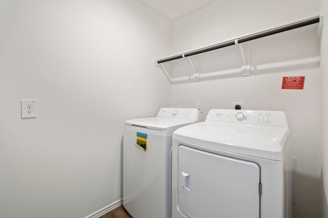 Building Photo - 3723 Zoeys Wy