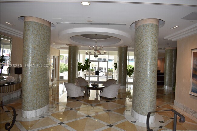 Building Photo - 6917 Collins Ave