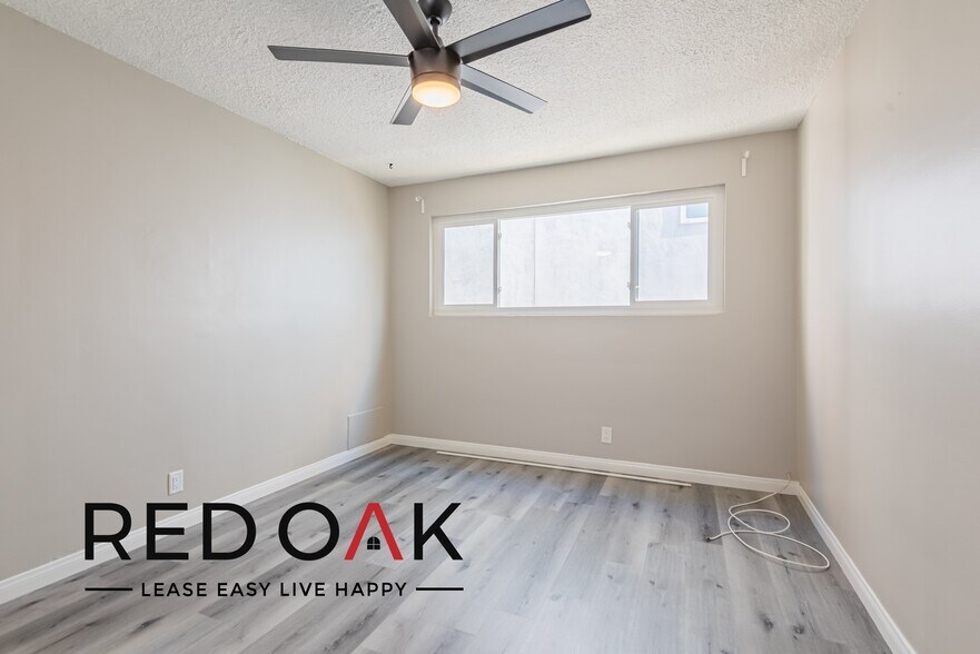 Building Photo - 929 N Genesee Ave