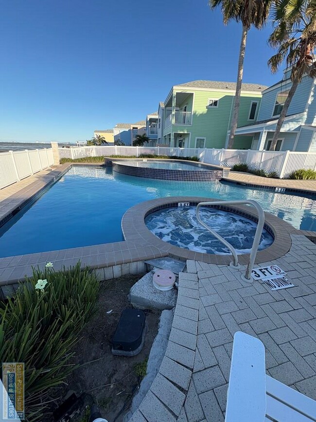 Building Photo - 123 Las Joyas Blvd