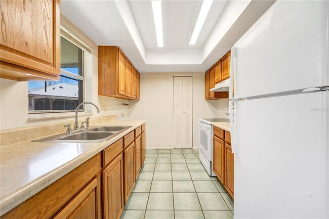 Building Photo - 39 Las Brisas Way