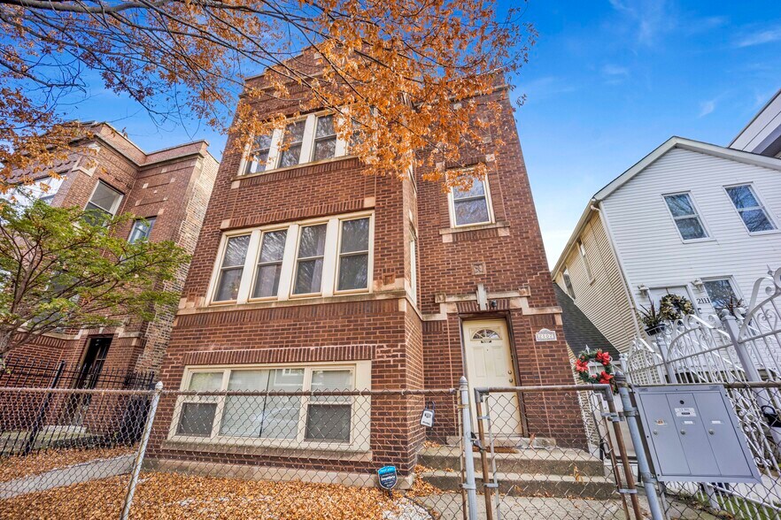 Building Photo - 2107 W Huron St