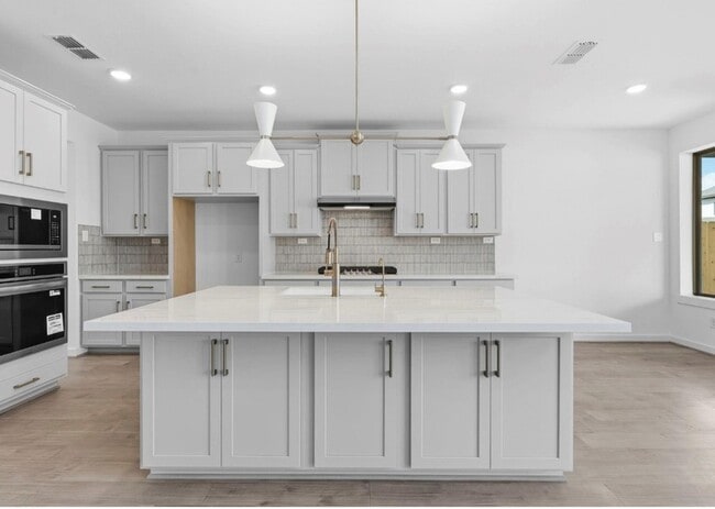 Building Photo - 10919 Spring Wind Dr