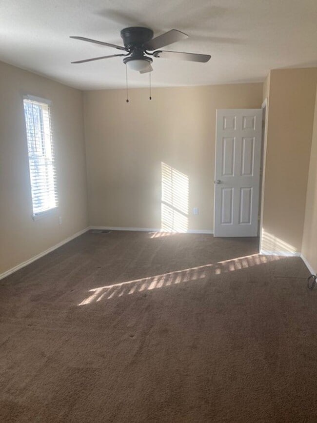 Building Photo - Orange Grove 3 Bedroom