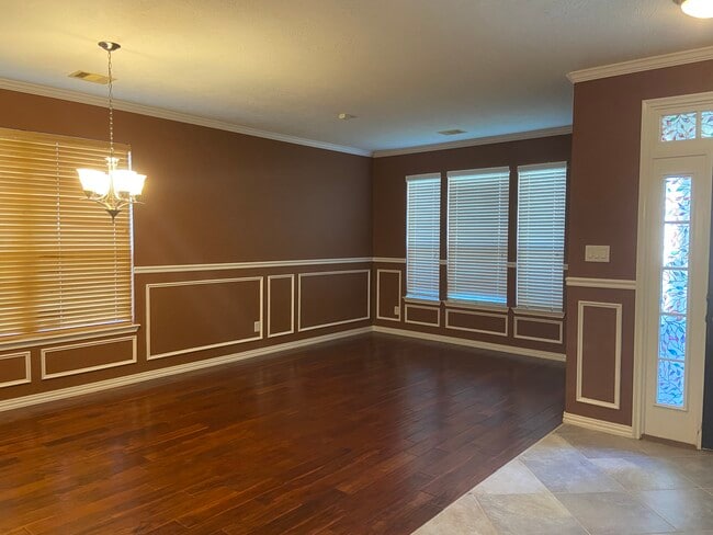 Building Photo - 16219 Peach Bluff Ln