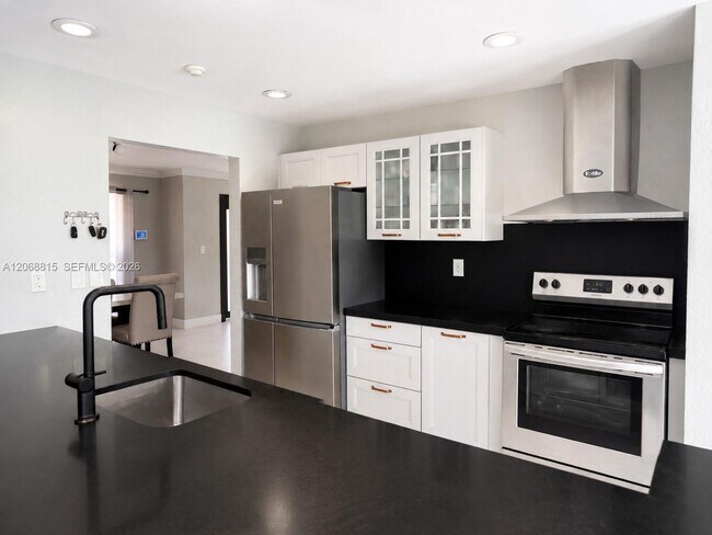 Building Photo - 448 Sailboat Cir