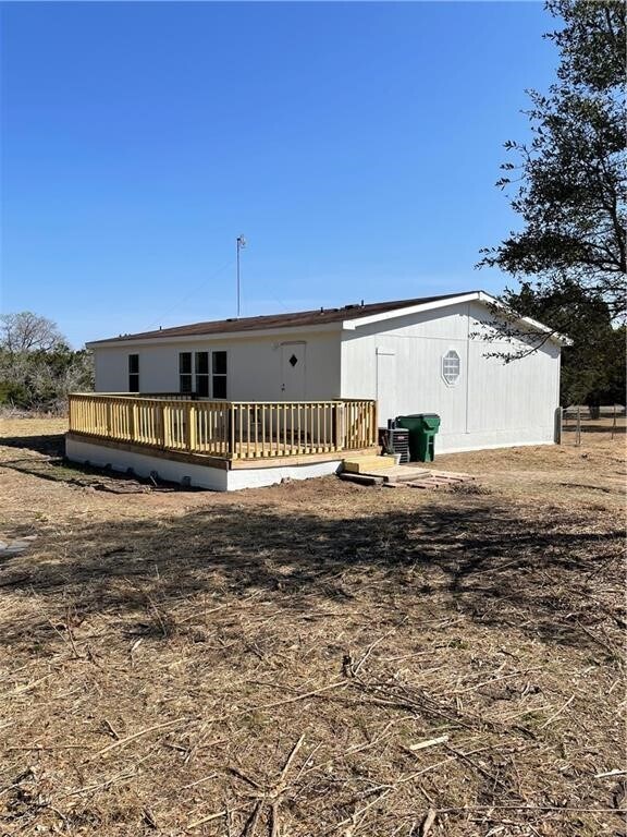 Building Photo - 204 Lakeshore Dr