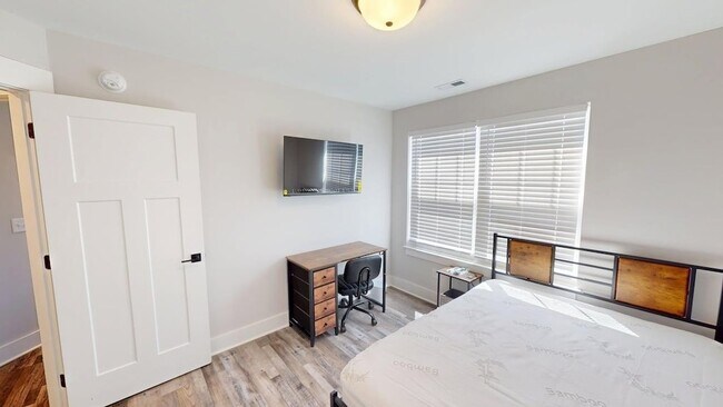 Building Photo - 2315 Gold Valley Dr