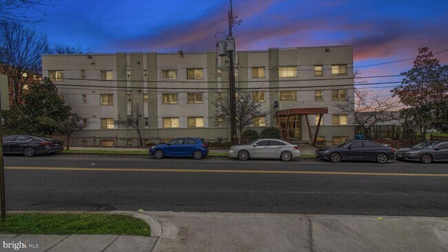 Building Photo - 1501 27th St SE