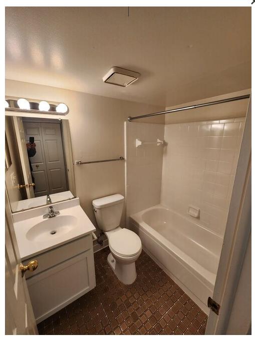 Building Photo - 3805 Sparrow Wood Dr