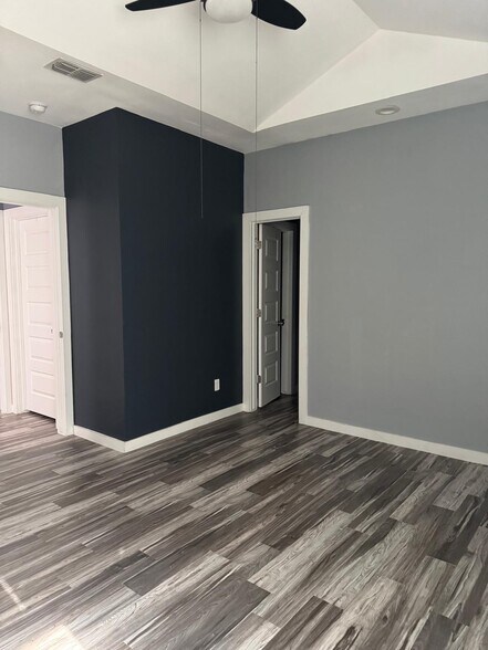 Building Photo - 2117 Taxco Ct