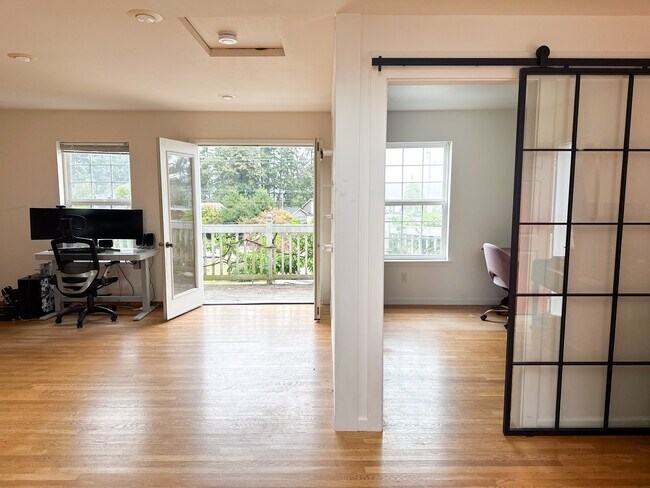 Building Photo - 5816 Reid Dr NW