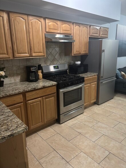 Building Photo - 142 Ripley Pl