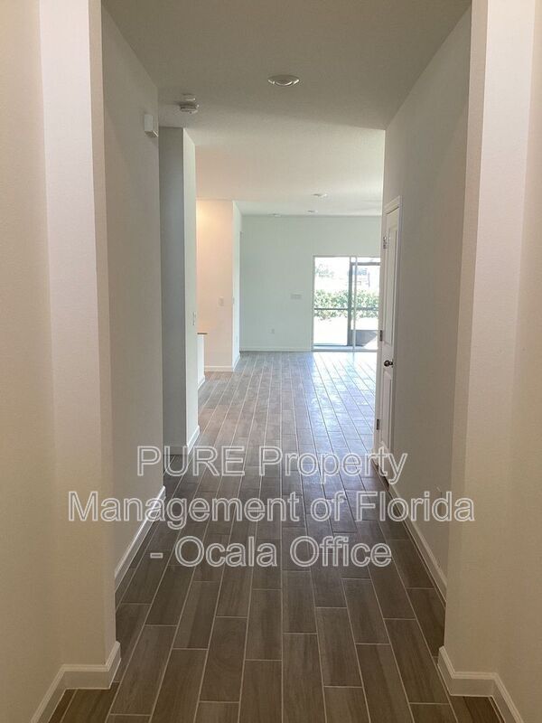 Building Photo - 9241 SW 58th Cir