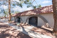 Building Photo - Two-bedroom, one bath single story townhou...