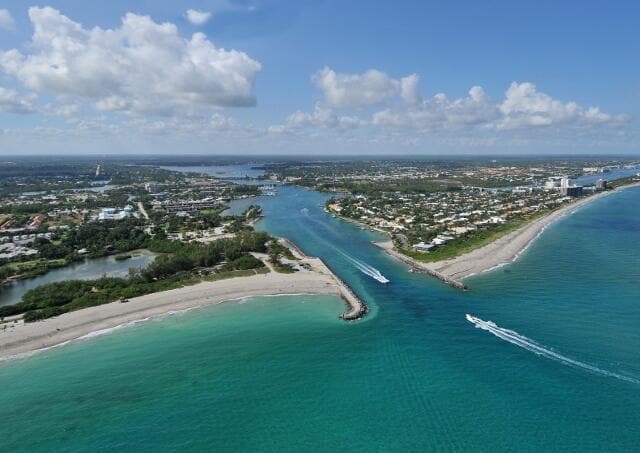 Building Photo - 6375 Riverwalk Ln